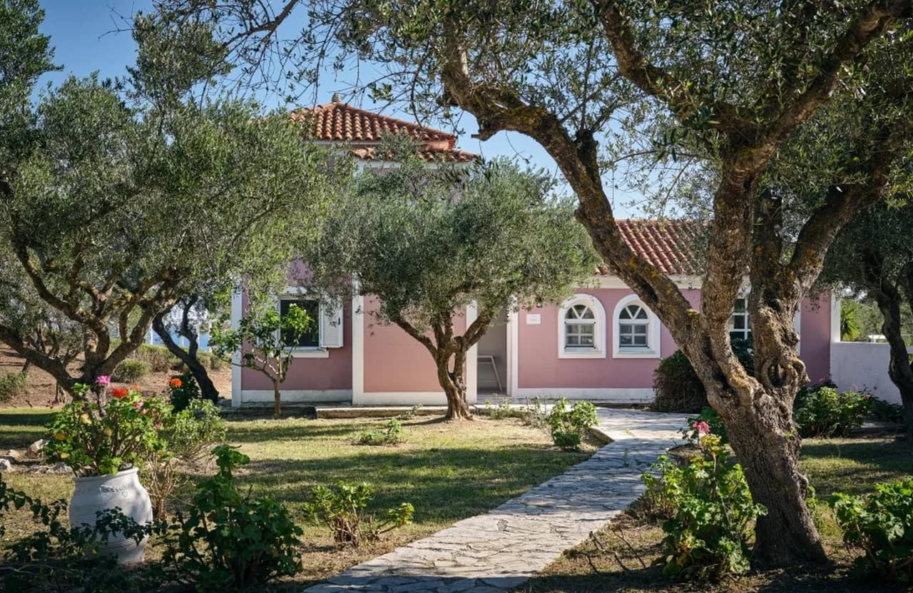 Beach View Two Bedroom Villa in Porto Roma photo 3