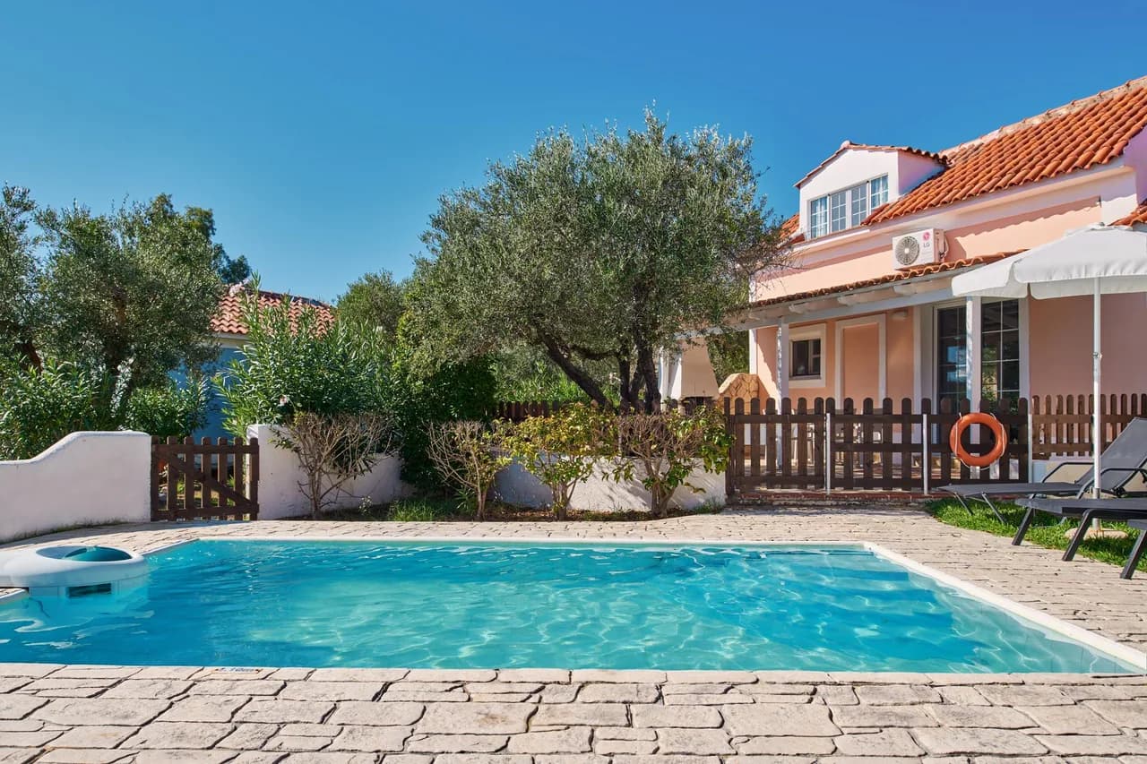 Cozy Two-Bedroom Villa in Porto Roma photo 2