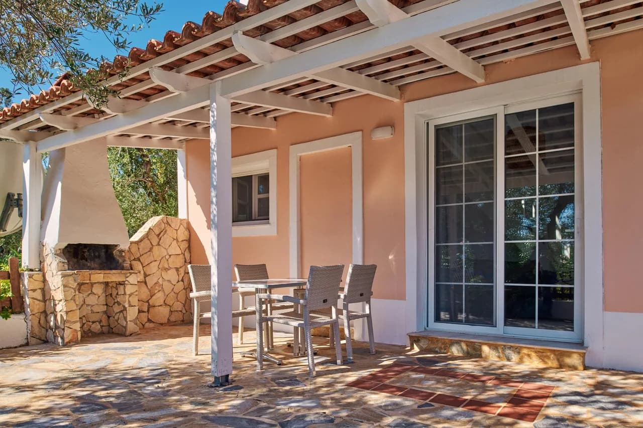 Cozy Two-Bedroom Villa in Porto Roma photo 5