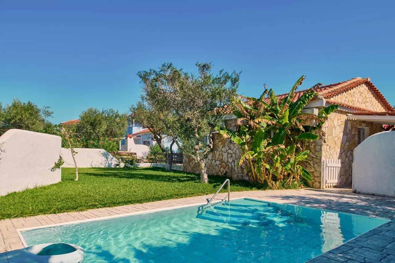 Charming Two Bedroom Villa in Porto Roma