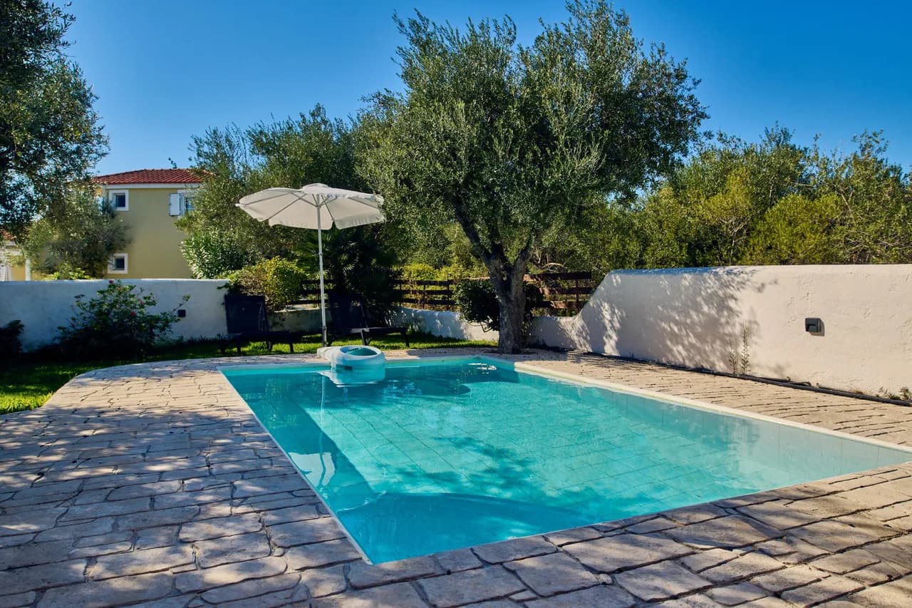 Beachfront Two Bedroom Villa in Porto Roma photo 2