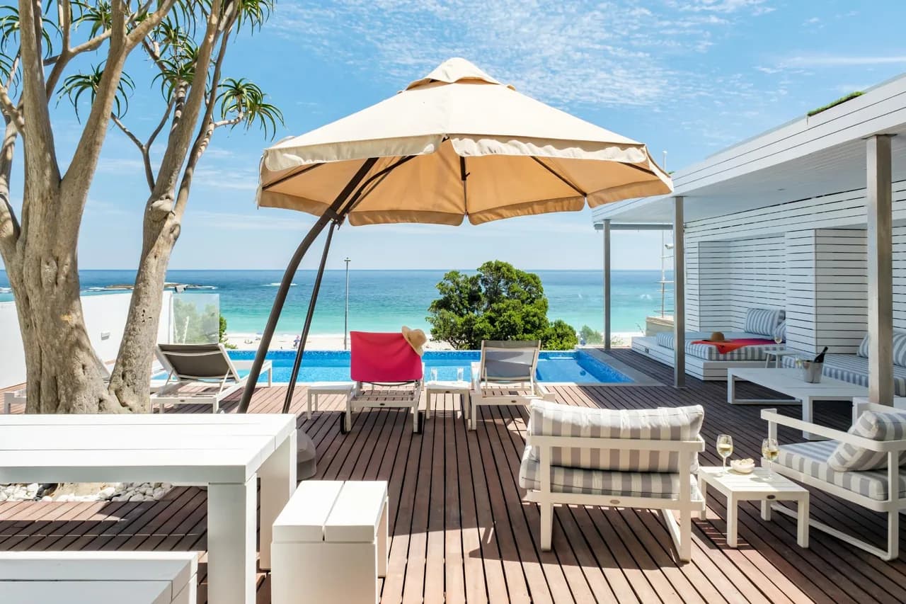 Stylish Four-Bedroom Villa in Camps Bay photo 5