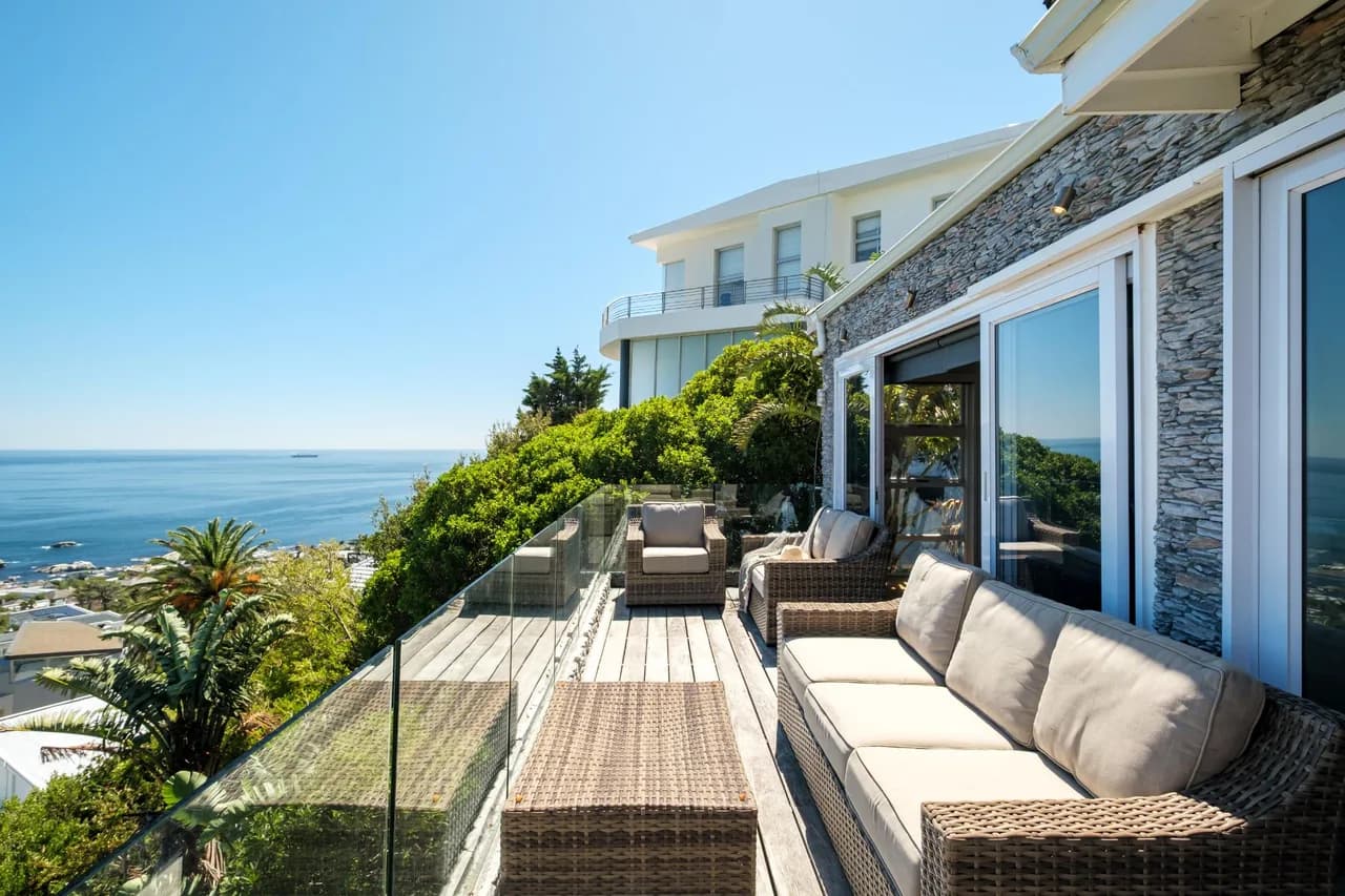 Sea View Four Bedroom Home in Camps Bay, Cape Town photo 5