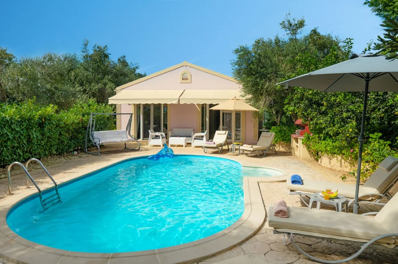 Mountain-View One Bedroom Villa in Chalikounas