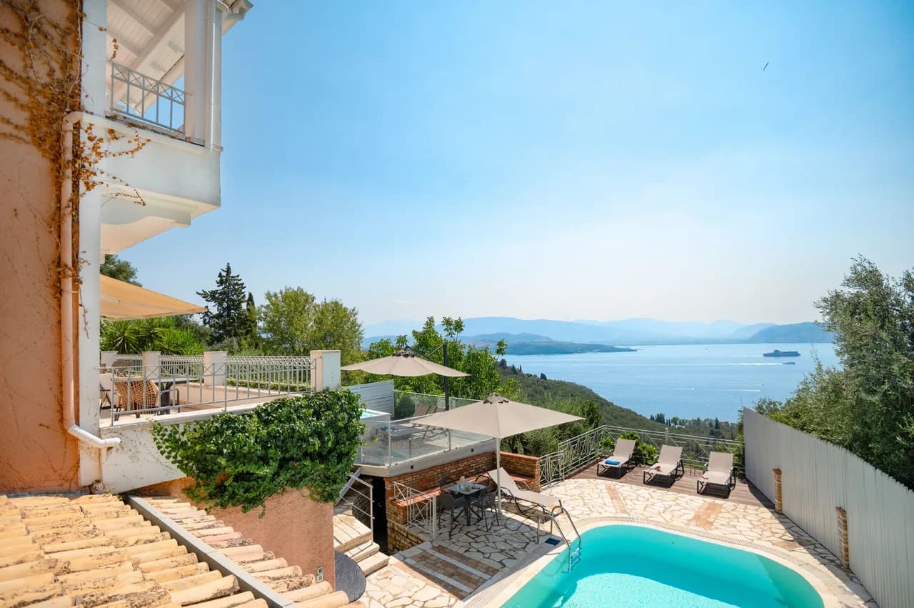 Mountain View Three Bedroom Villa in Corfu photo 2