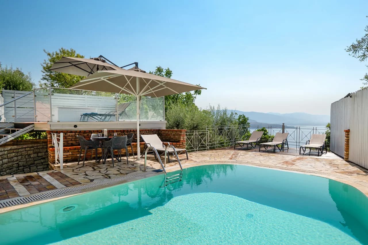 Mountain View Three Bedroom Villa in Corfu photo 4