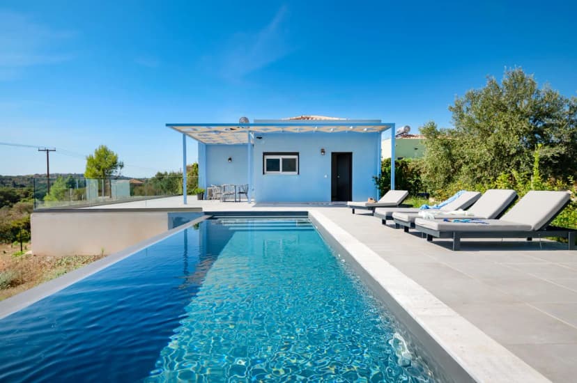 Cozy Retreat with Modern Amenities in Kefalonia