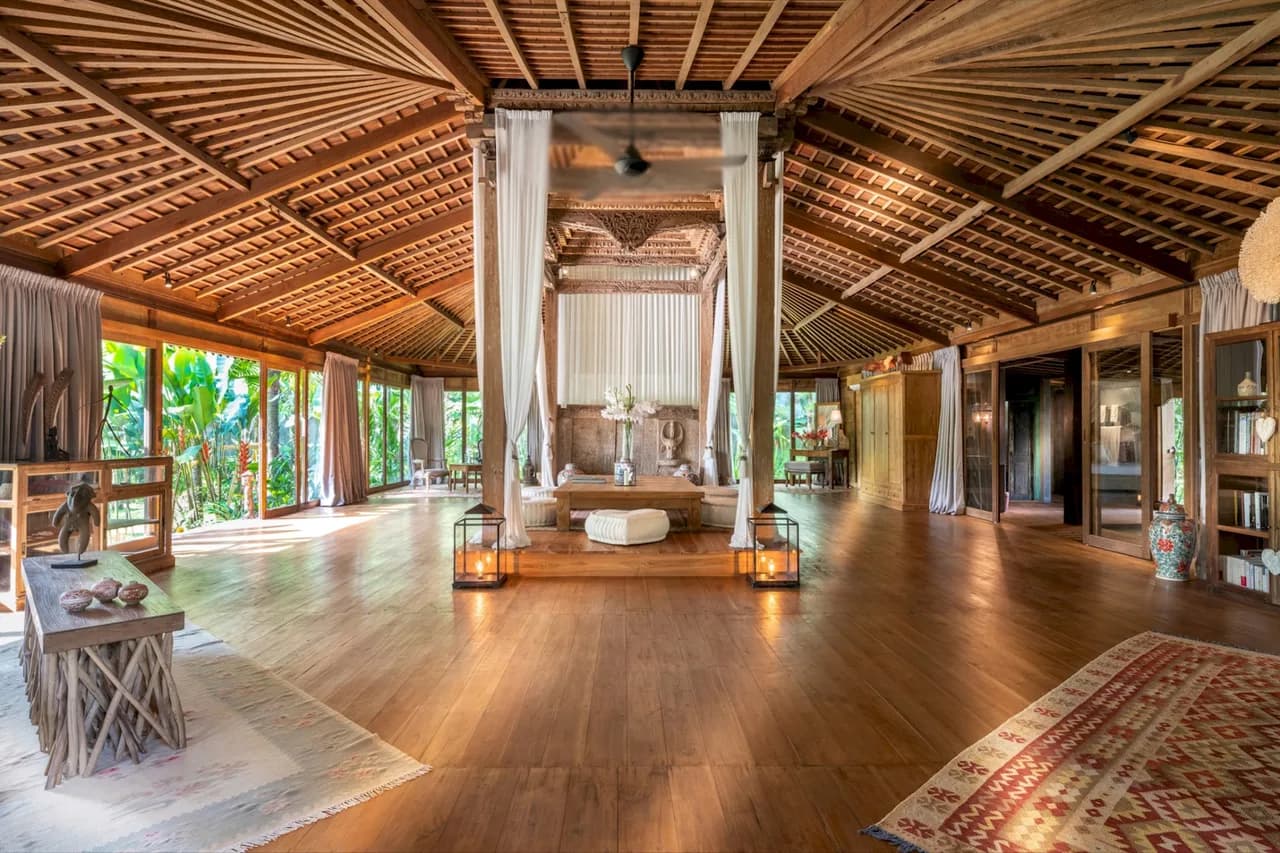 Spacious Eight Bedroom Estate in Taro, Bali photo 4