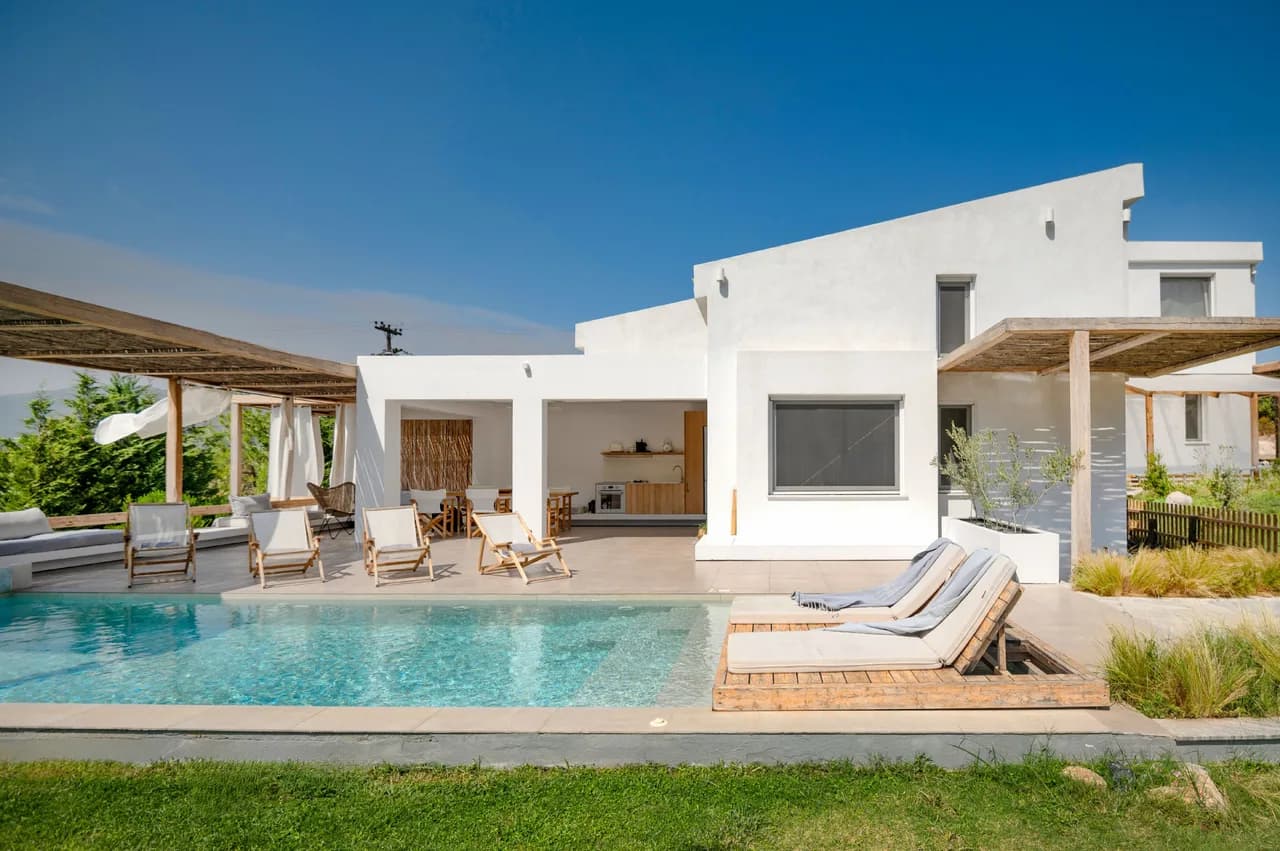 Elegant Retreat with En Suite in Chalkidiki photo 4