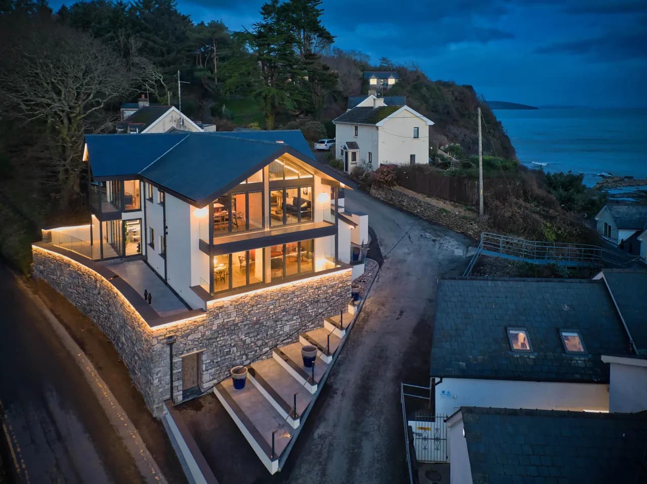 Balcony Two Bedroom Apartment in Amroth