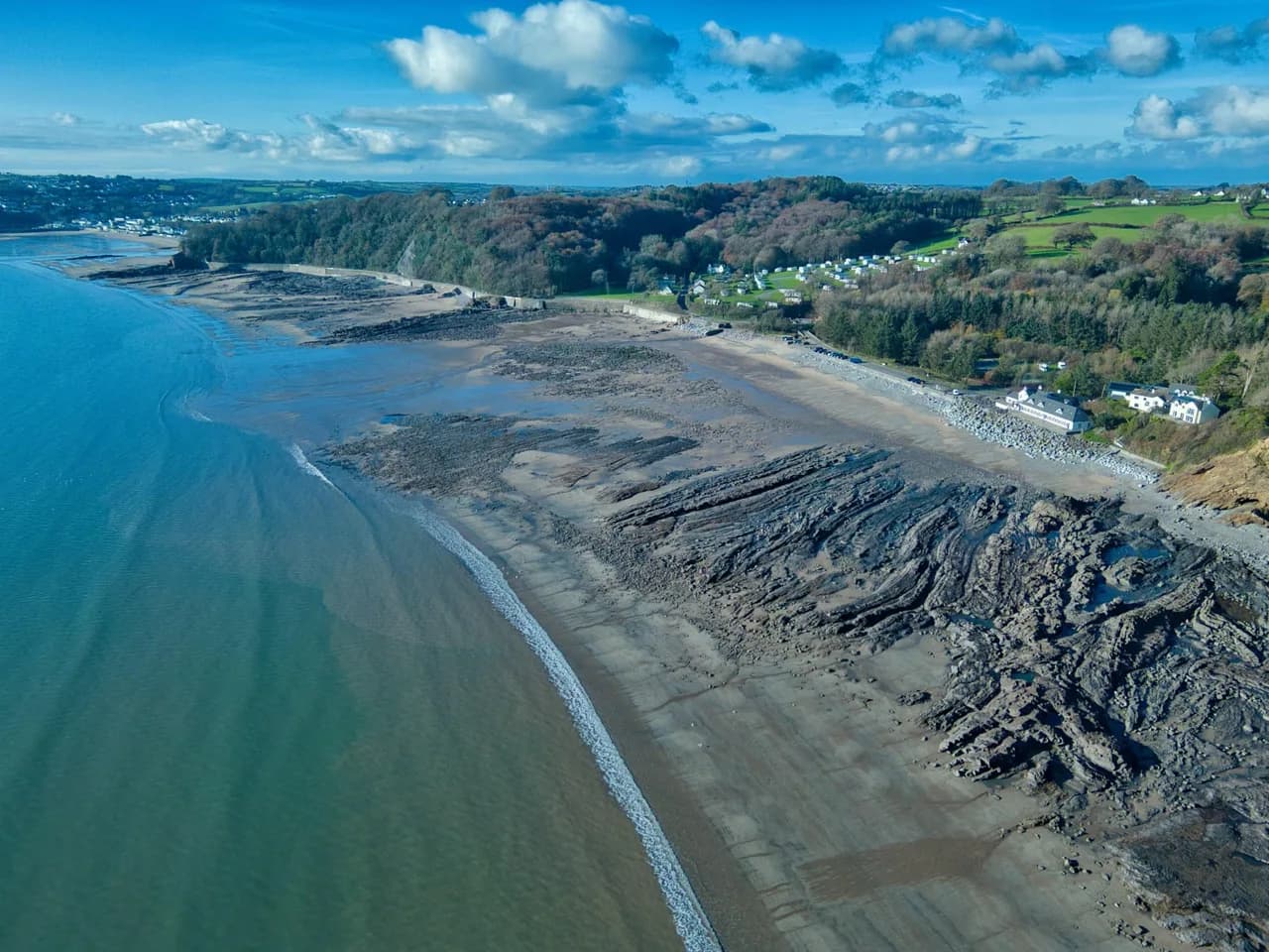 Balcony View Apartment in Amroth, Pembrokeshire, Wales photo 4
