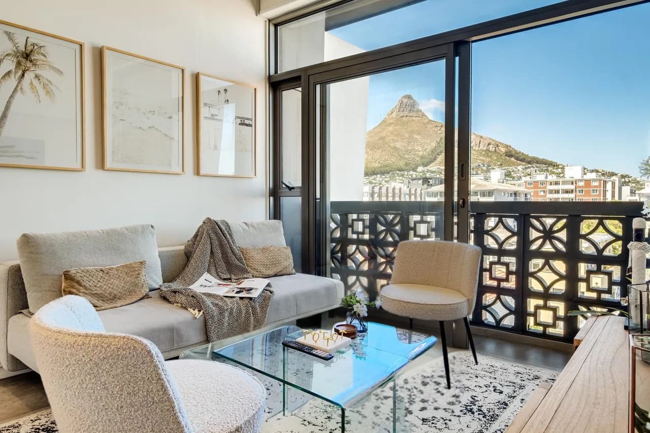 Oceanview Rooftop Apartment in Sea Point, Cape Town photo 2