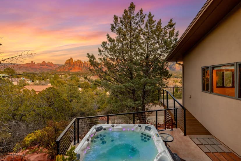 Oak Ridge at Palisades | Breathtaking Views | Spa & Fire Pit  | Pet-Friendly