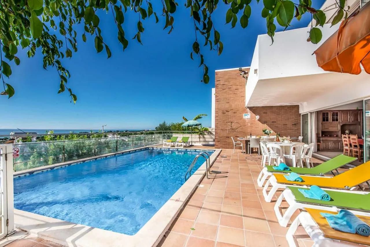 Spacious Three Bedroom Villa in Albufeira photo 2