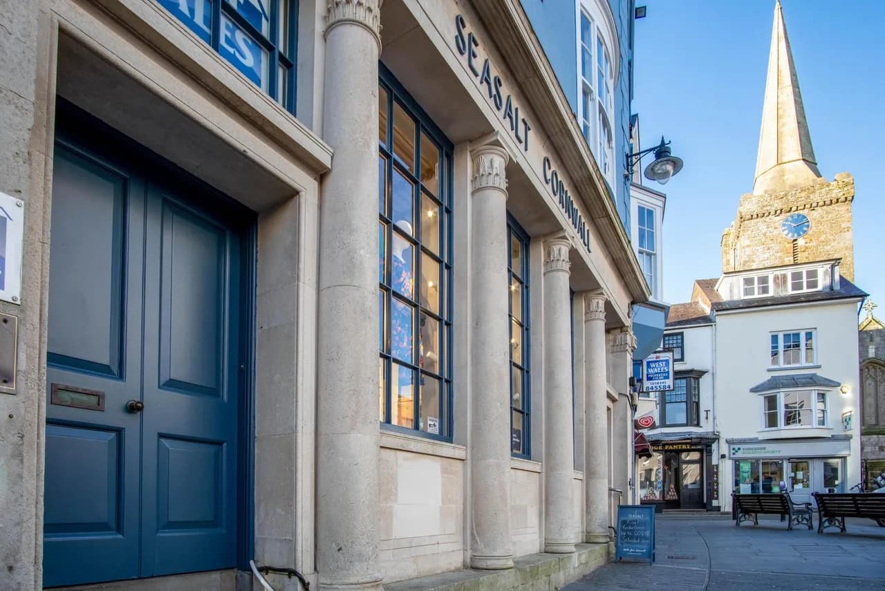 Beach View Three Bedroom Apartment in Tenby photo 3