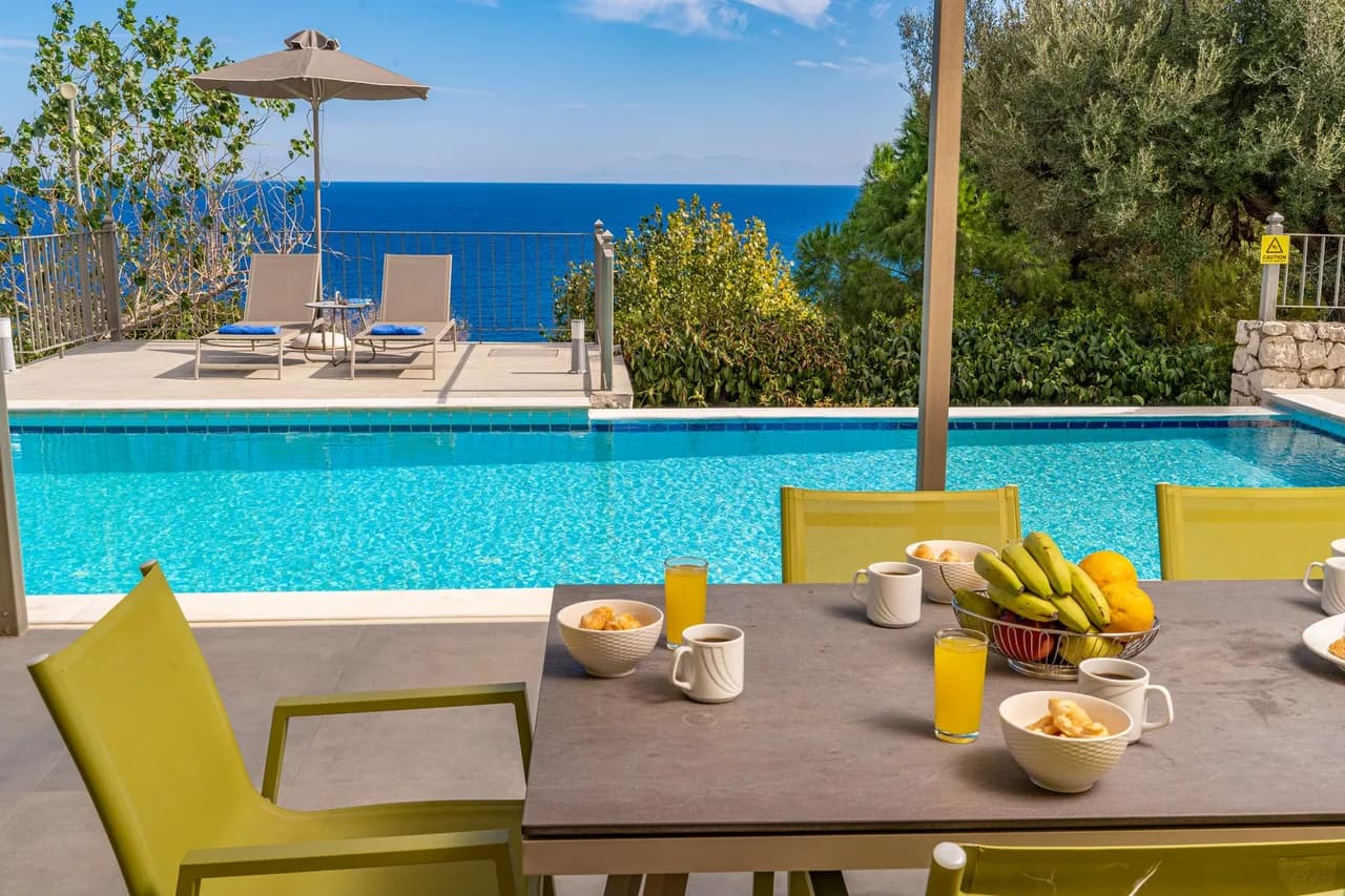 Secluded Three-Bedroom Villa in Kefallonia photo 2