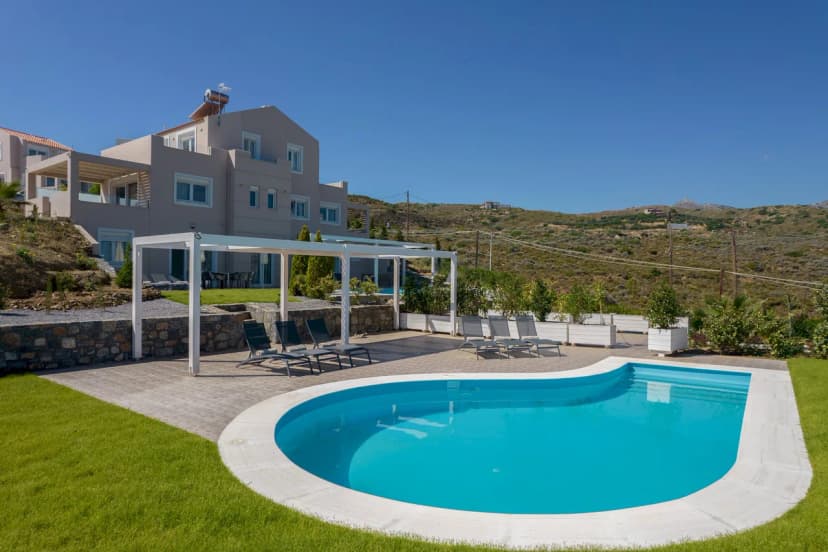 Scenic Four Bedroom Villa in Crete