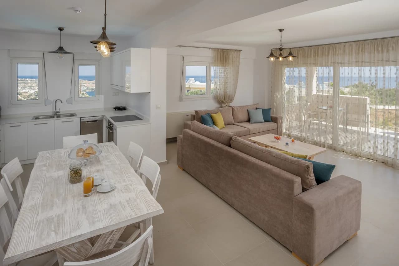 Sea View Four Bedroom Villa in Ammoudi photo 5