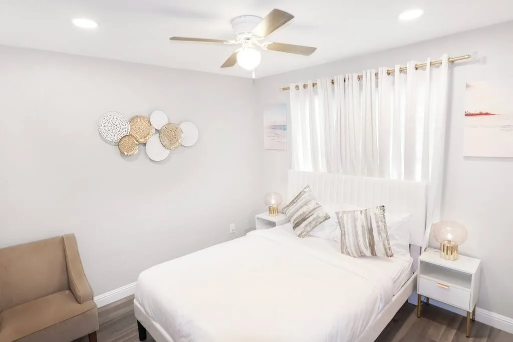 Modern Two Bedroom Retreat in Skyline photo 2