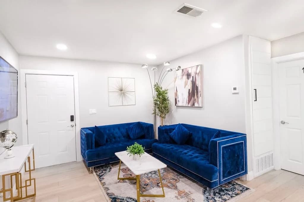 Modern Three Bedroom Villa in San Diego