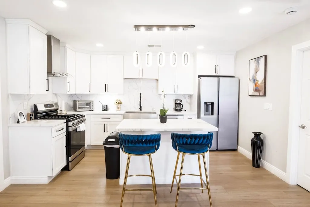 Modern Three Bedroom Villa in San Diego photo 3