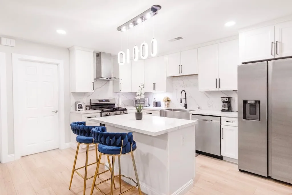 Modern Three Bedroom Villa in San Diego photo 4