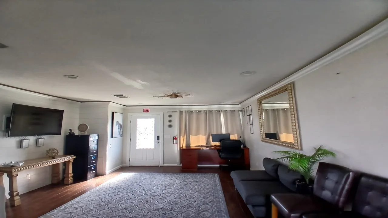 Family-Friendly Four Bedroom Home in San Diego photo 2