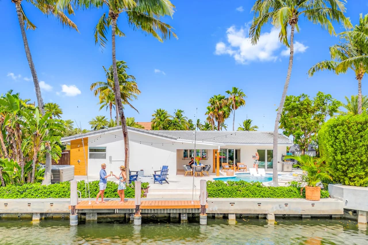 Waterfront Heated Pool Residence in Fort Lauderdale photo 2