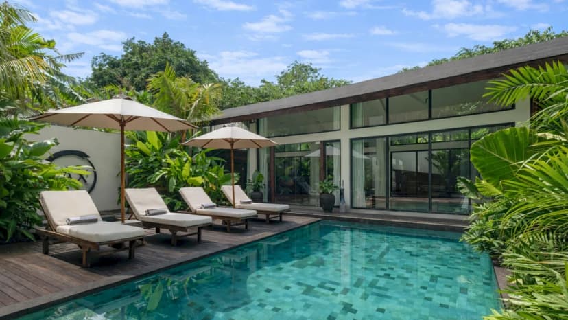 Tropical Swimming Pool Villa in Bali
