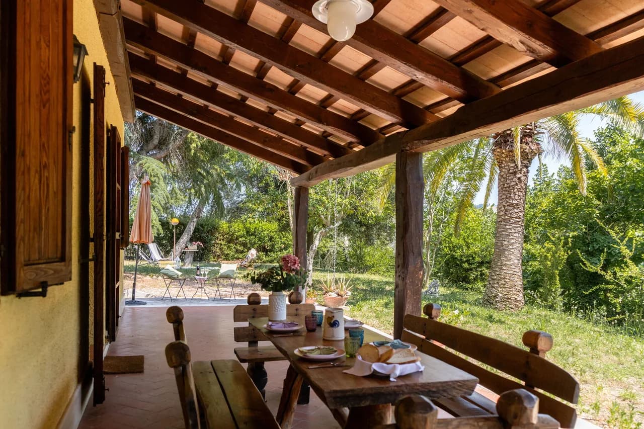 Balcony Four Bedroom Villa in Ripatransone