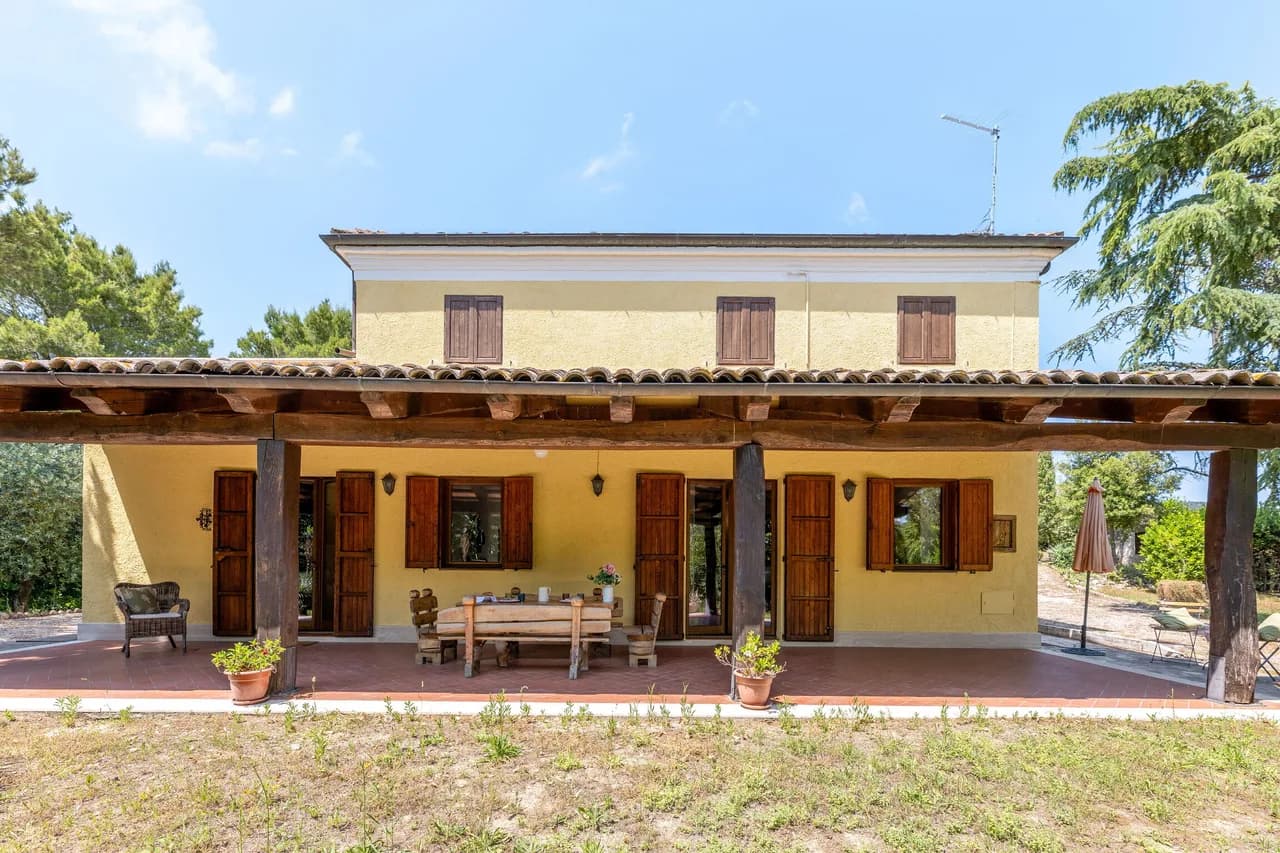 Balcony Four Bedroom Villa in Ripatransone photo 4