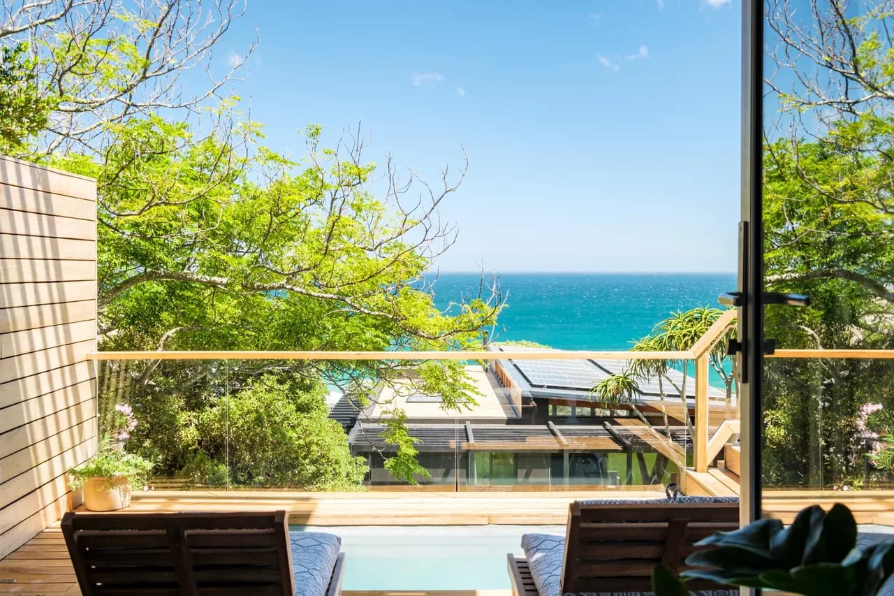 Ocean View Three Bedroom Home in Llandudno, Cape Town photo 4