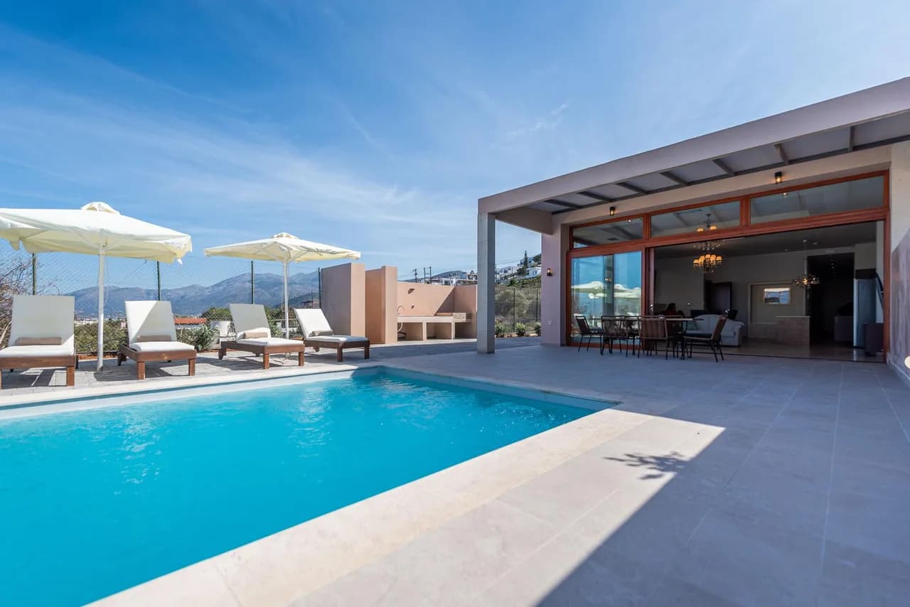 Terraced Three Bedroom Villa in Koutouloufari photo 2