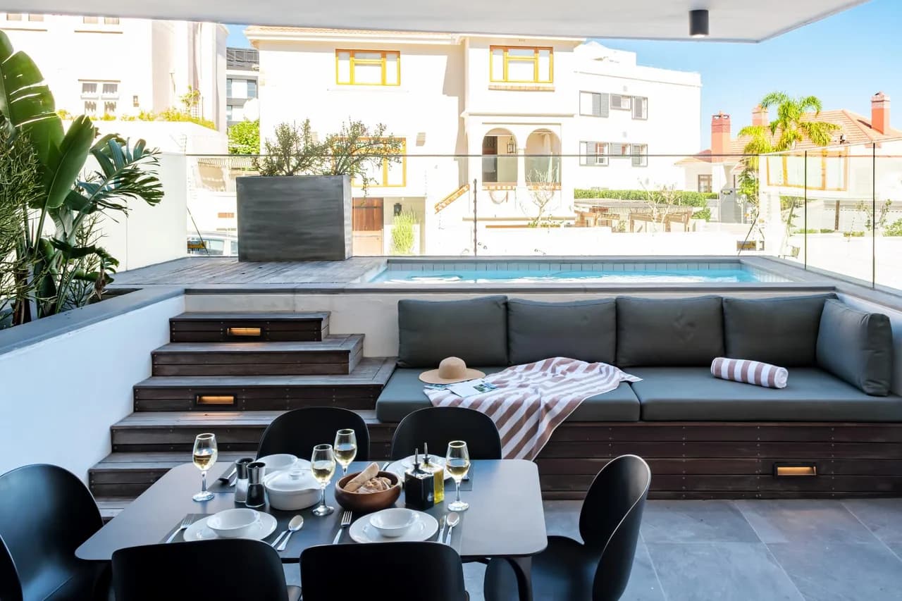 Modern Two Bedroom Suite in Cape Town photo 3