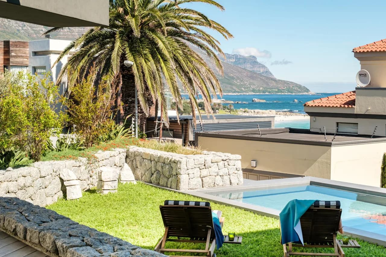Luxurious Five Bedroom Villa in Camps Bay photo 3