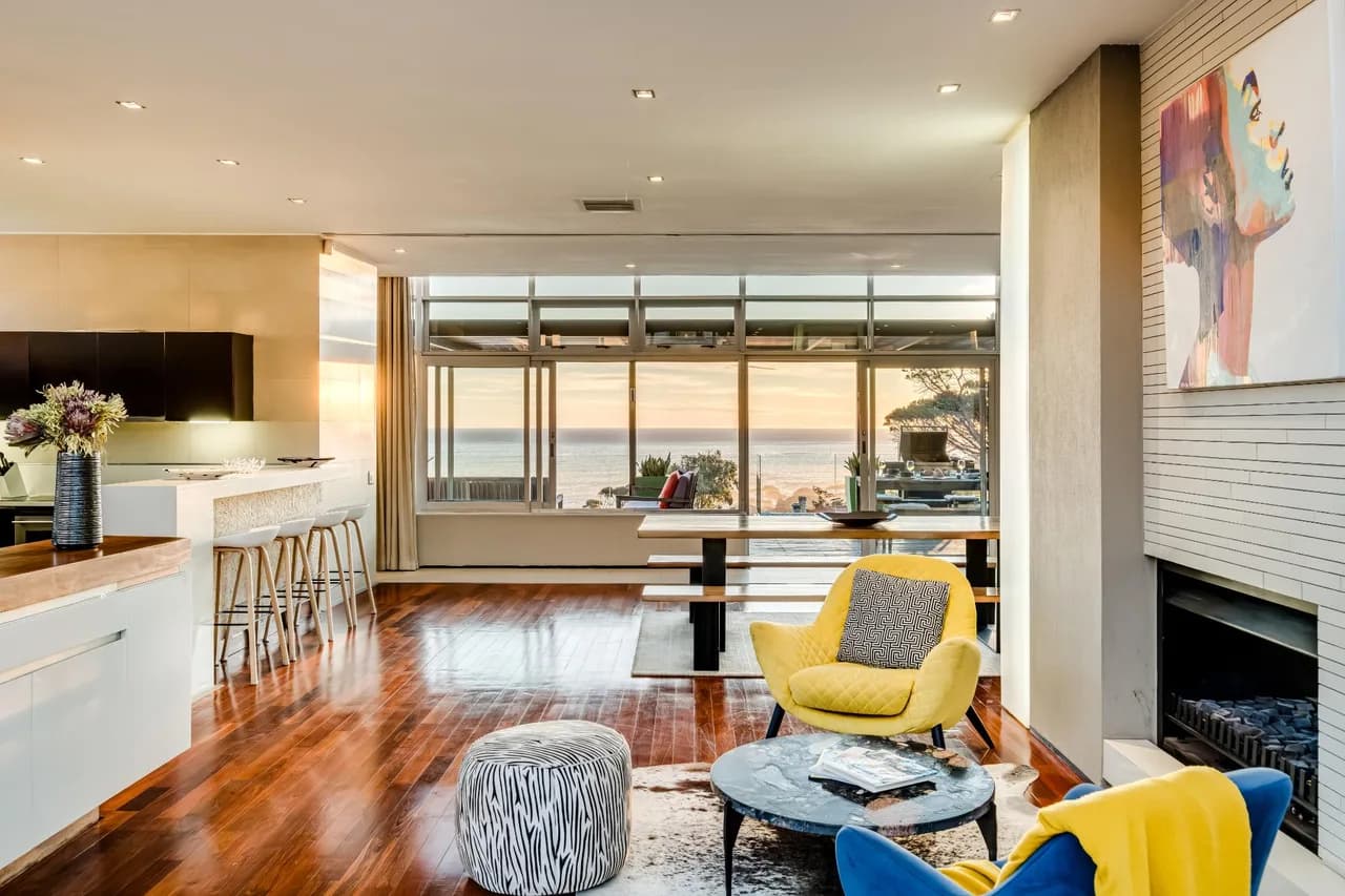 Sea View Three Bedroom Apartment in Camps Bay photo 3