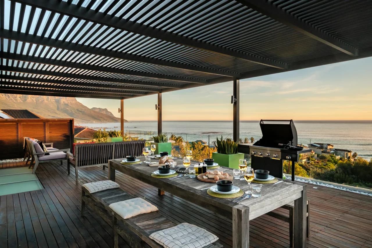 Sea View Three Bedroom Apartment in Camps Bay photo 5