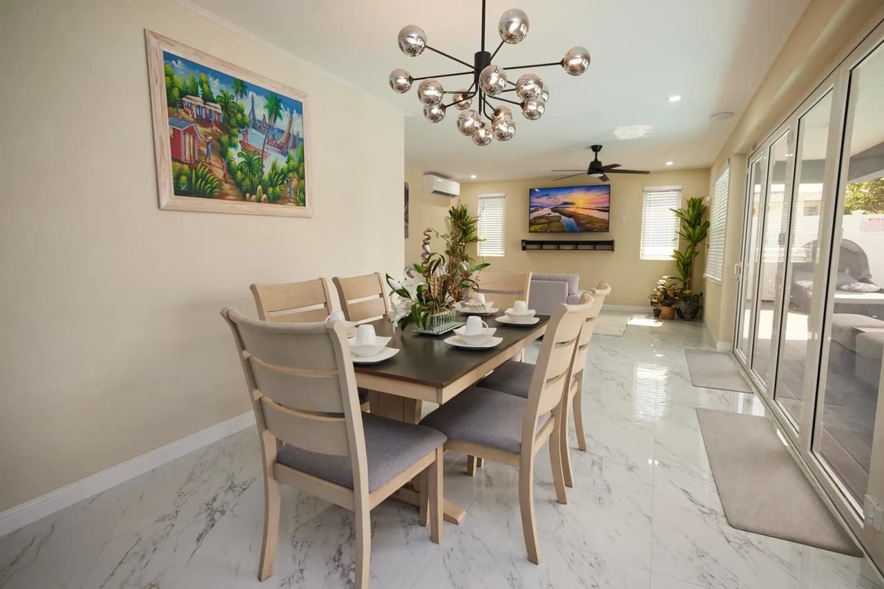 Gated Six Bedroom Villa Near Beach in Christ Church photo 5