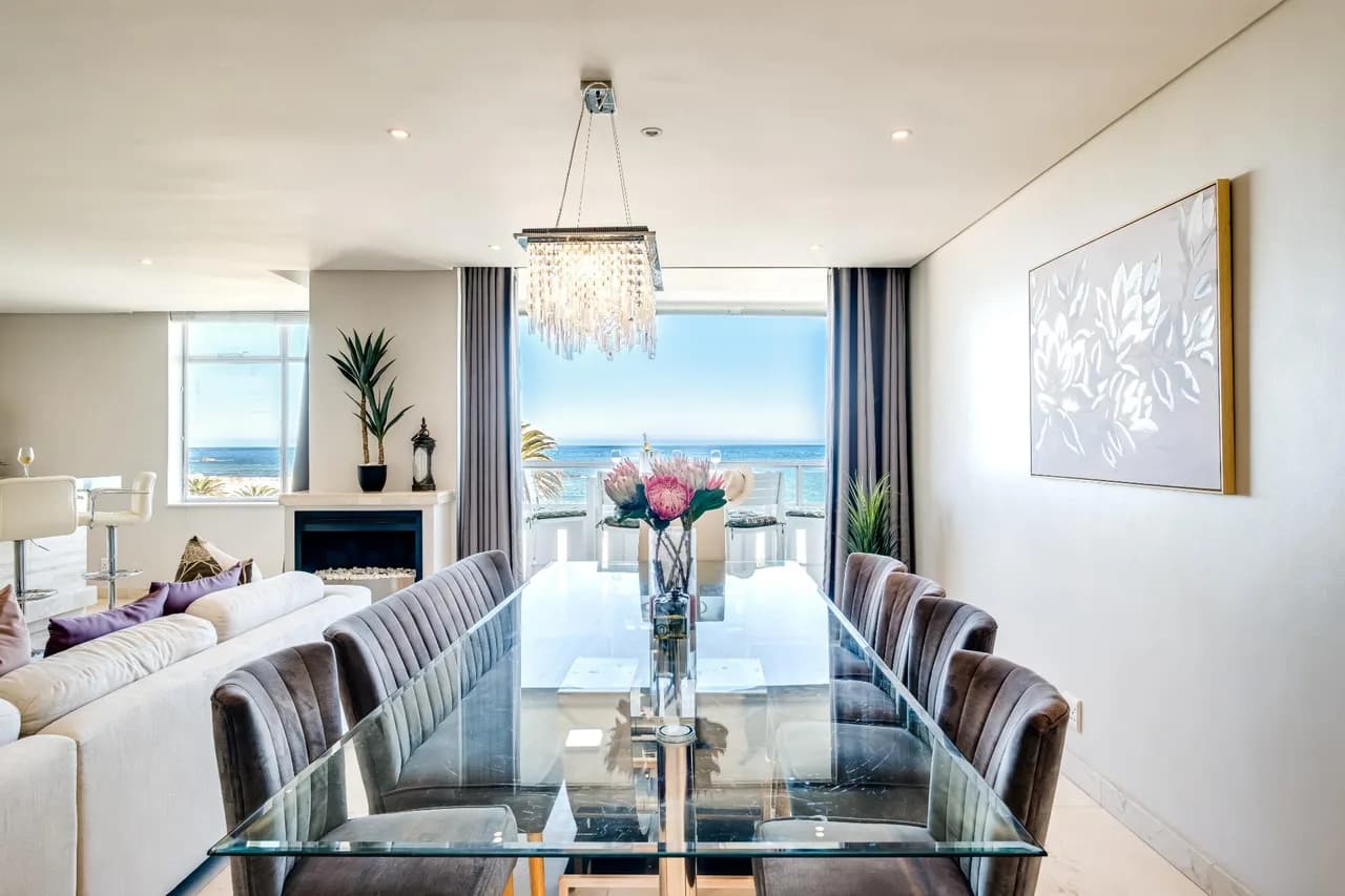Ocean View Three Bedroom Apartment in Camps Bay photo 3