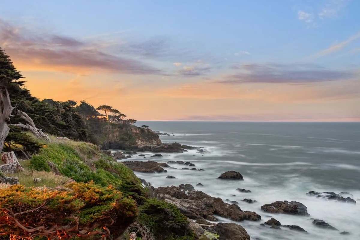 Oceanfront Home with 180° Views in Montara, California photo 3