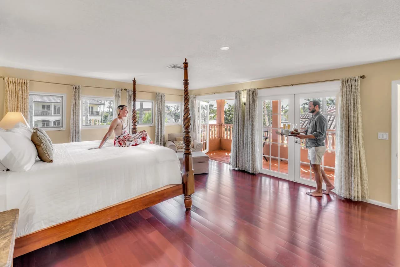 Waterfront Villa with Heated Pool in Lauderdale-by-the-Sea photo 3