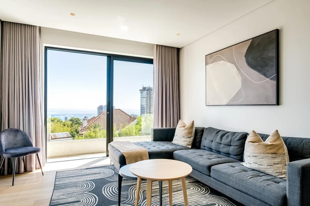 Central Modern One-Bedroom Apartment in Sea Point, Cape Town photo 5