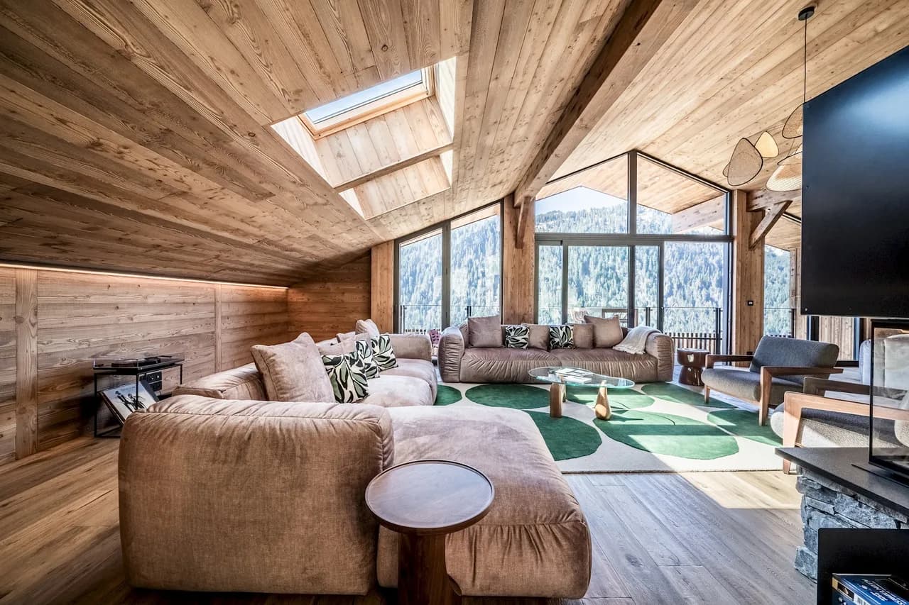 Elegant Alpine Chalet in Châtel