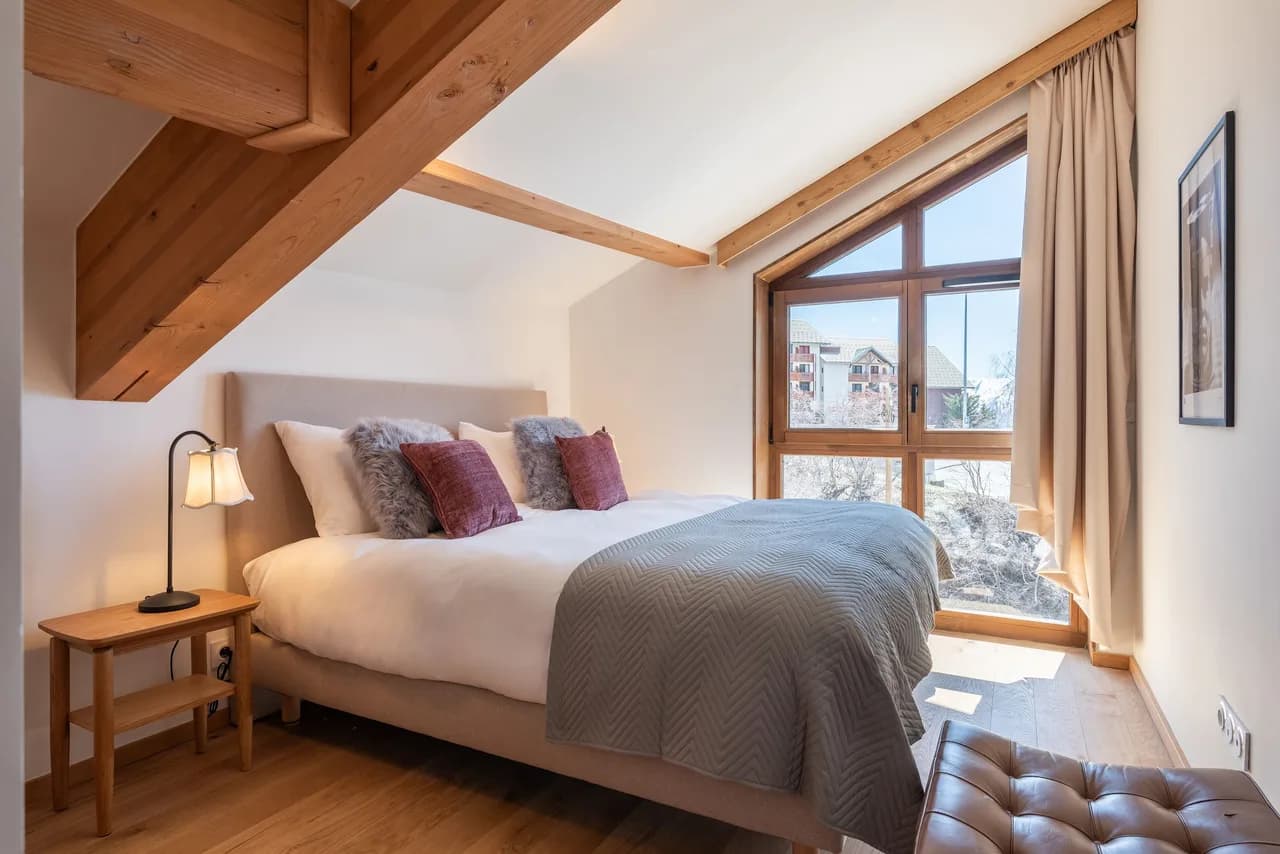 Stylish Alpine Escape in L'Alpe d'Huez photo 3