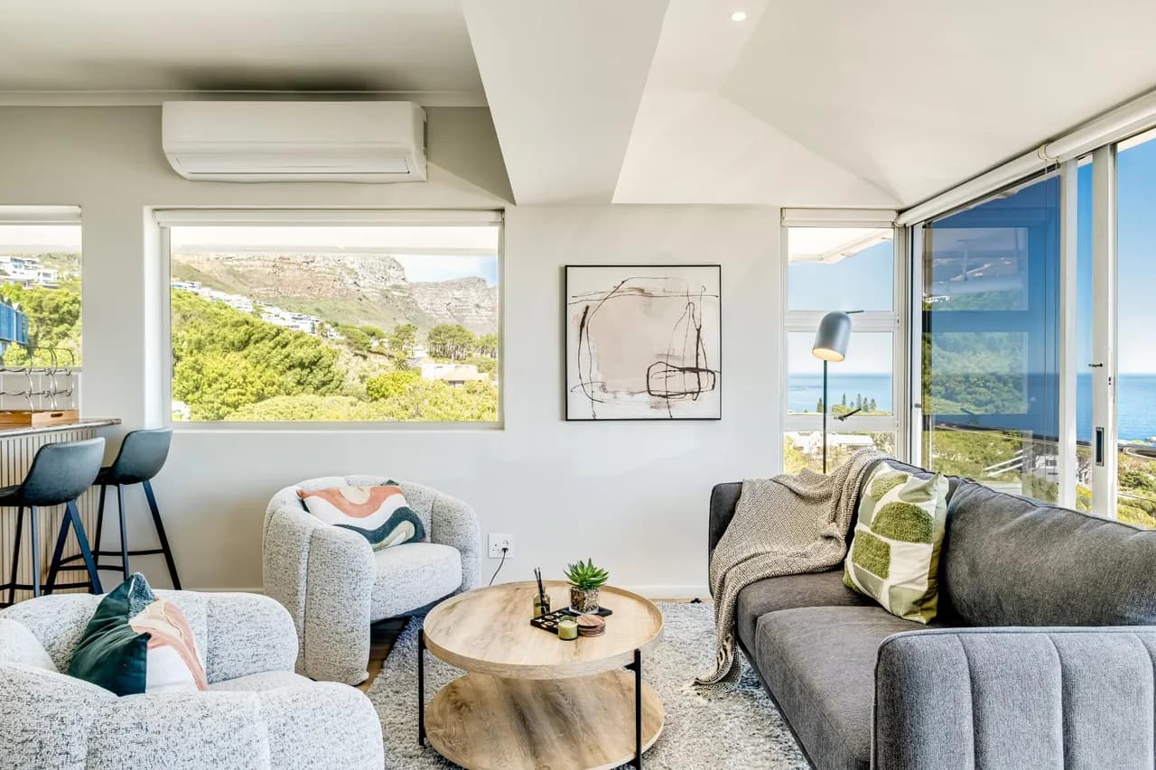 Ocean View Two Bedroom Apartment in Camps Bay photo 4