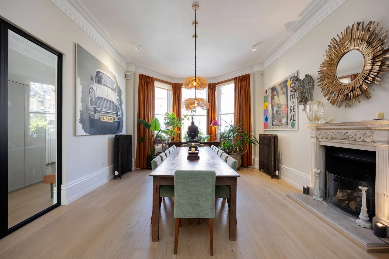 Charming Five Bedroom Retreat in London photo 4