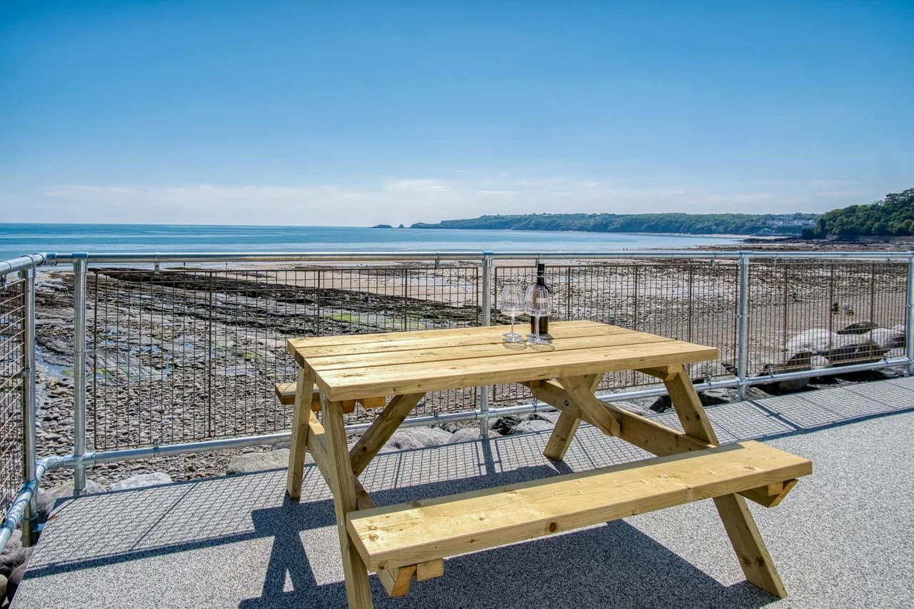 Ocean View Two Bedroom Apartment in Amroth photo 3