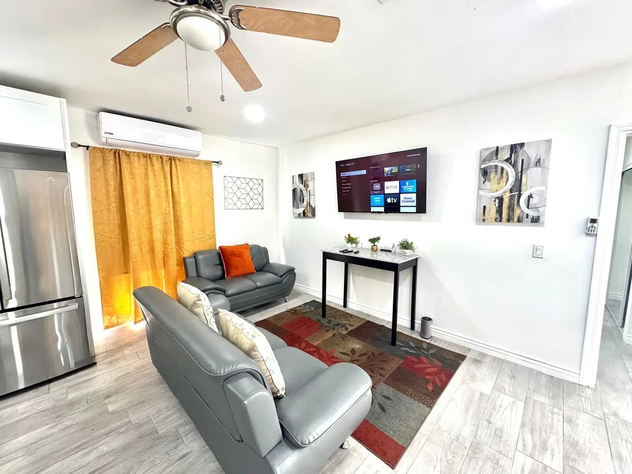 Exotic Two Bedroom Home in Spring Valley, California photo 2