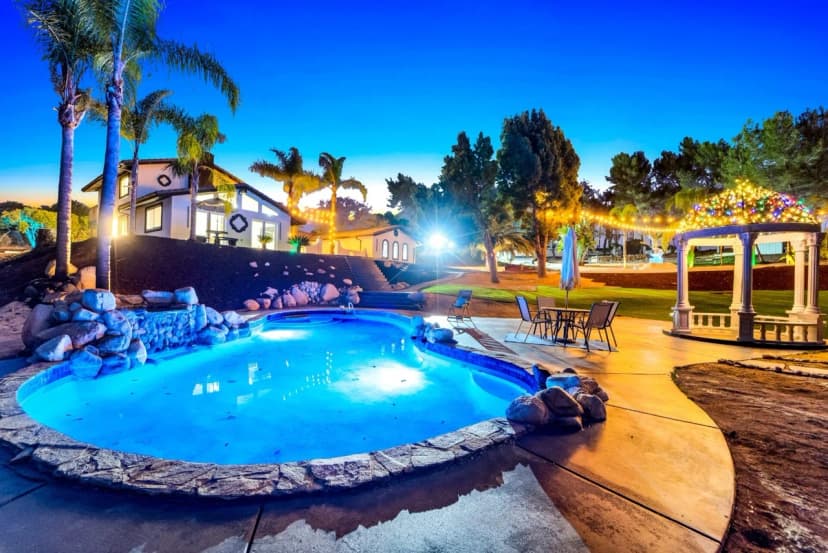 Grand Vista Four Bedroom Villa in San Diego