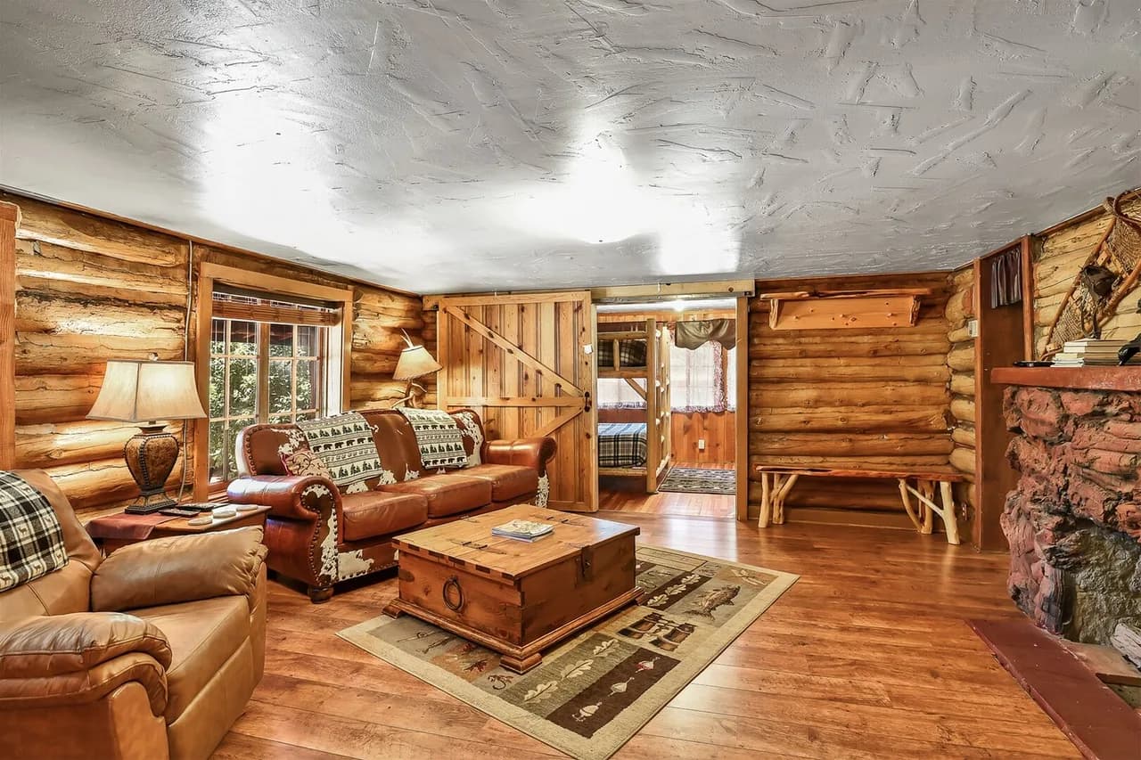 Historic Ten Bedroom Retreat in Parks Arizona photo 3